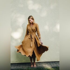 SAGE MANTAIKOTAI (Etsy) 100% linen maxi dress